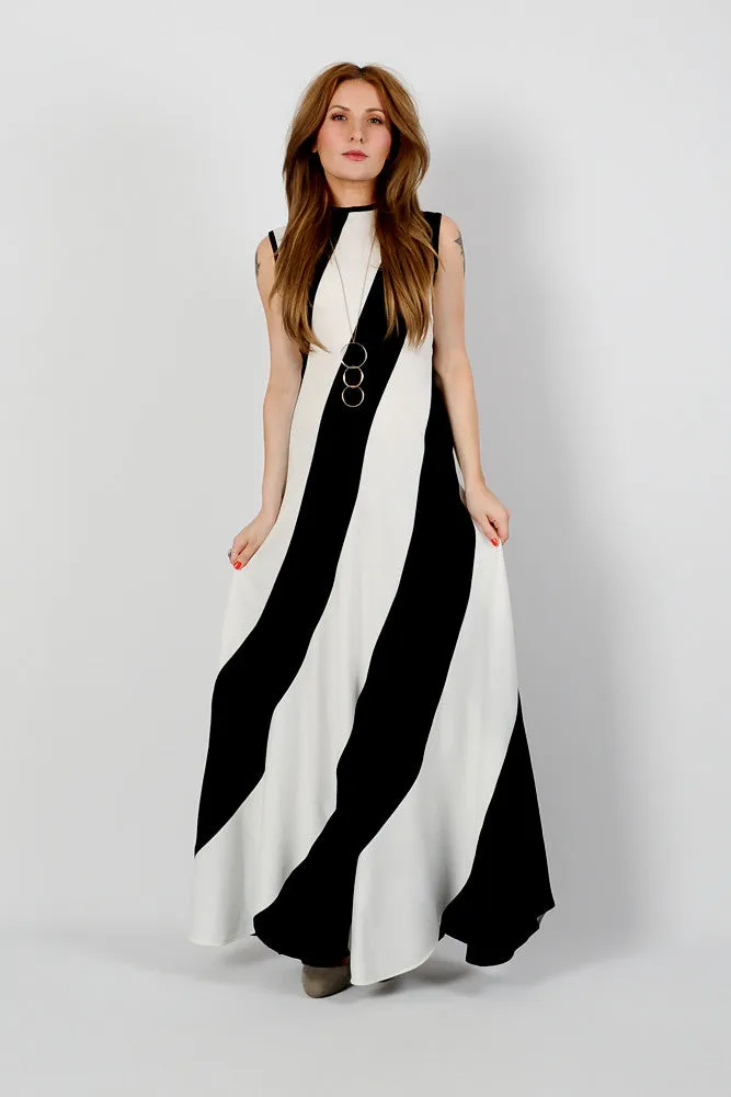 Black & White Swirl Maxi Dress